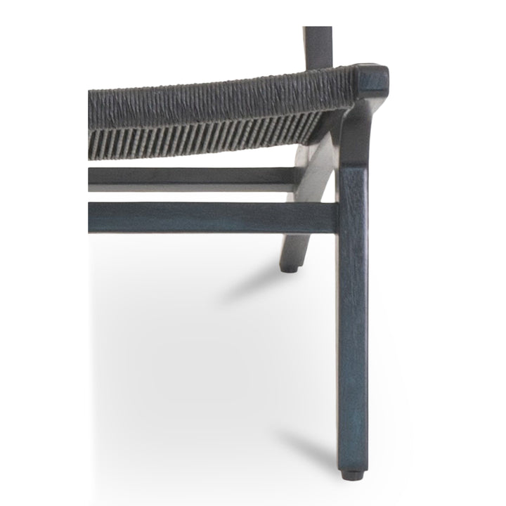 TropiSea Sunset Lounger: Modern Weather-Resistant Wicker Chair