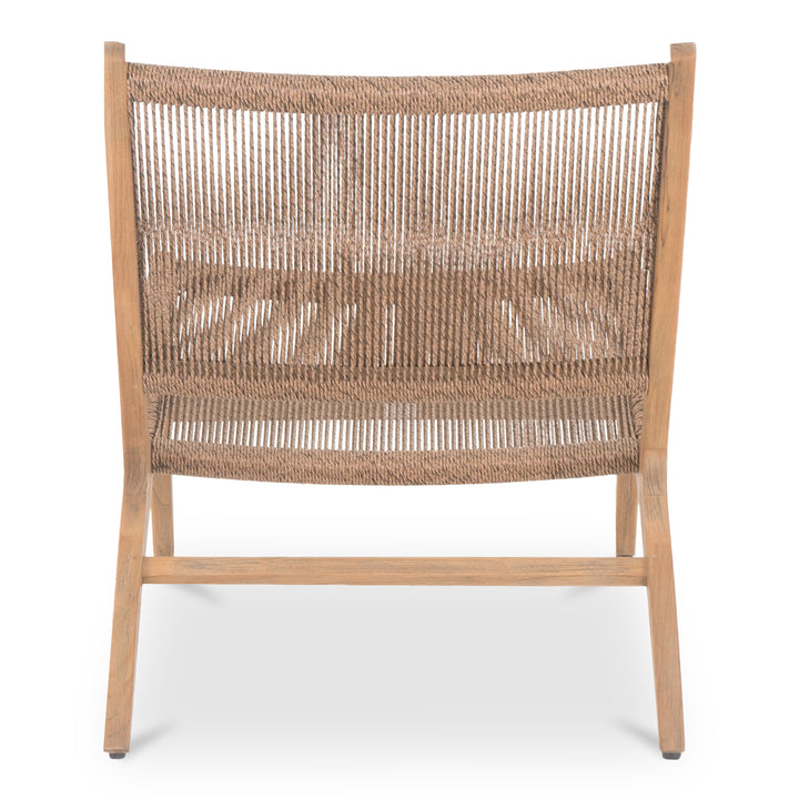 TropiSea Sunset Lounger: Modern Weather-Resistant Wicker Chair