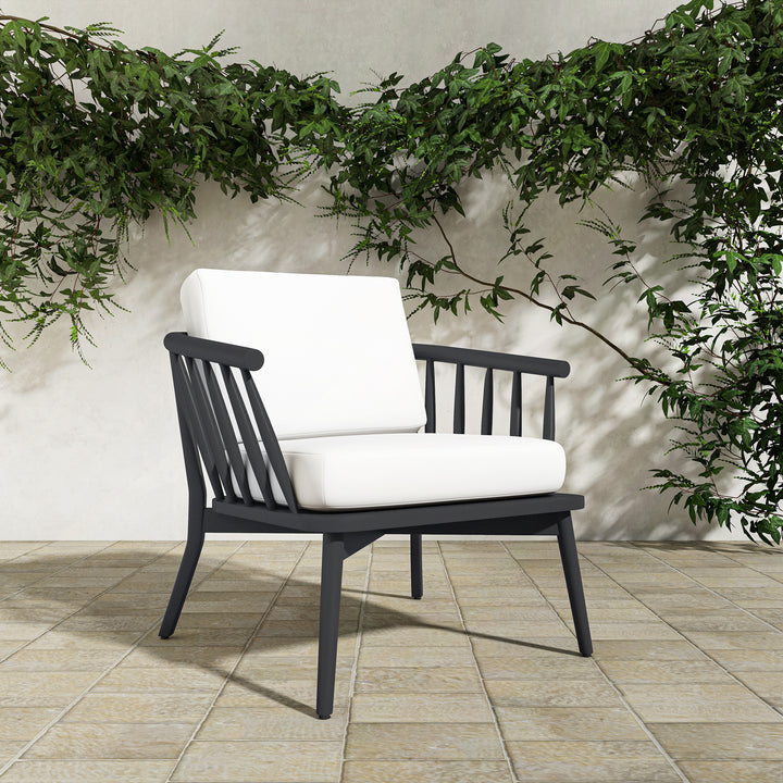 Timeless Rattan Lounge Chair for Outdoor Elegance
