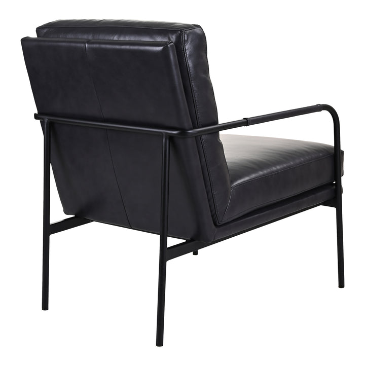 Vintage-Inspired Leather Armchair with Modern Twist
