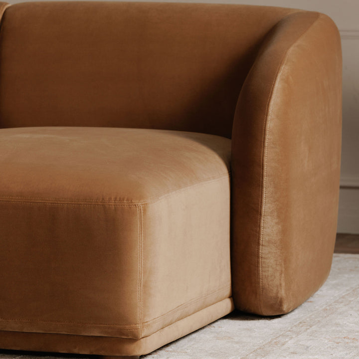 Curved Contour Lounge System