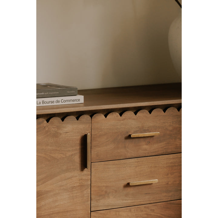 Modern Shaker-Inspired 3-Drawer Sideboard with Elegant Curves