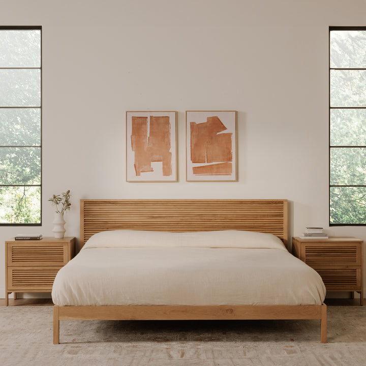 Sunlit Oak Queen Bed with Shutter-Style Headboard