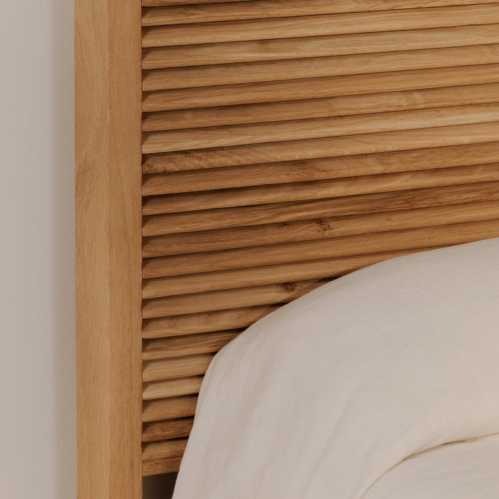 Sunlit Oak Queen Bed with Shutter-Style Headboard