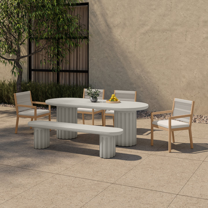 Concrete Columnar Bistro Seat: Outdoor-Indoor Style Fusion