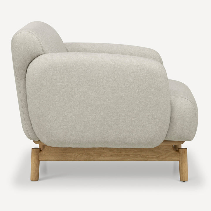 Modern Masterpiece Oak Chair - Timeless Elegance