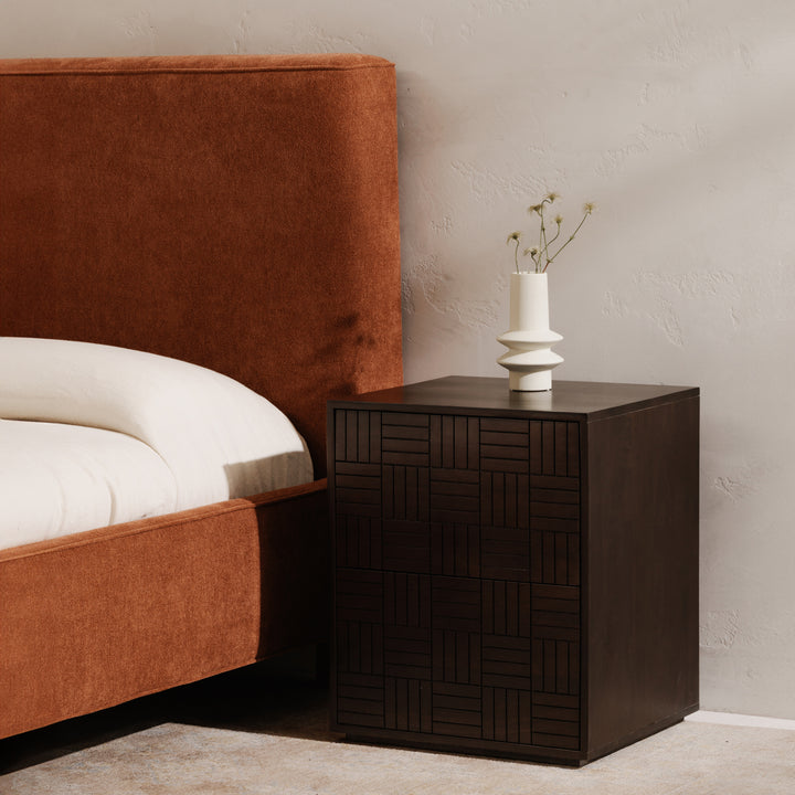Gochi King Bed