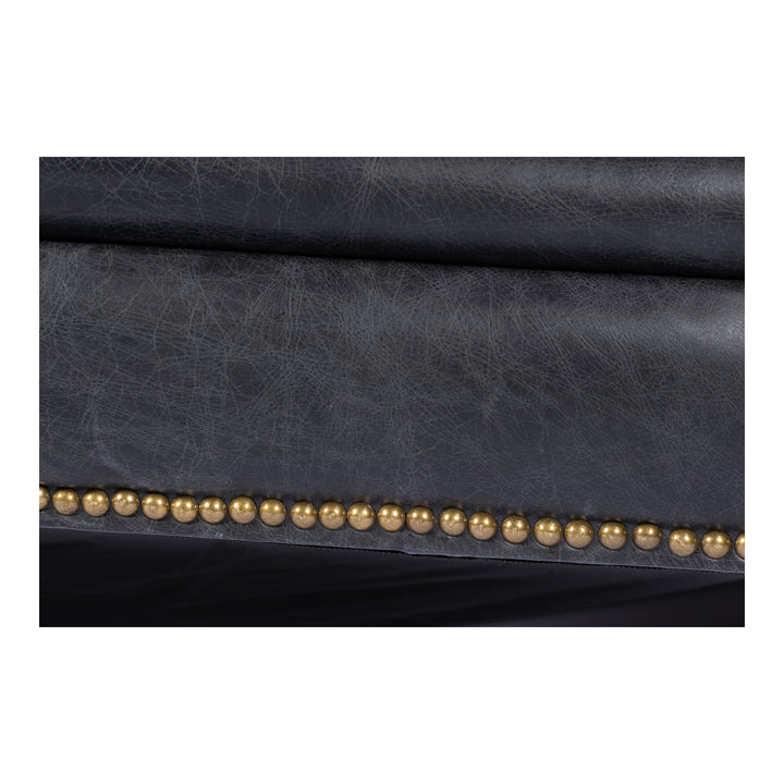 Timeless Chesterfield Luxe Lounger