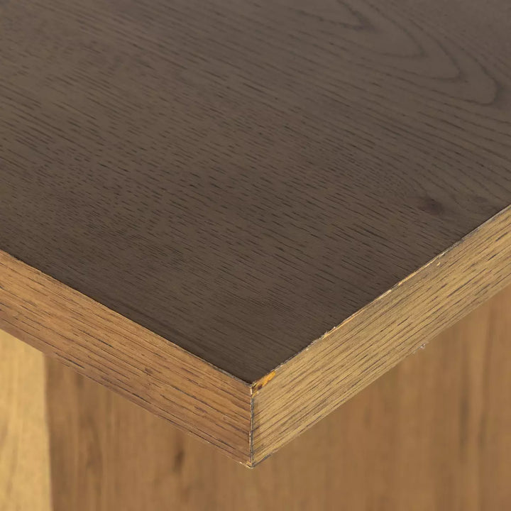 Praze Dining Table