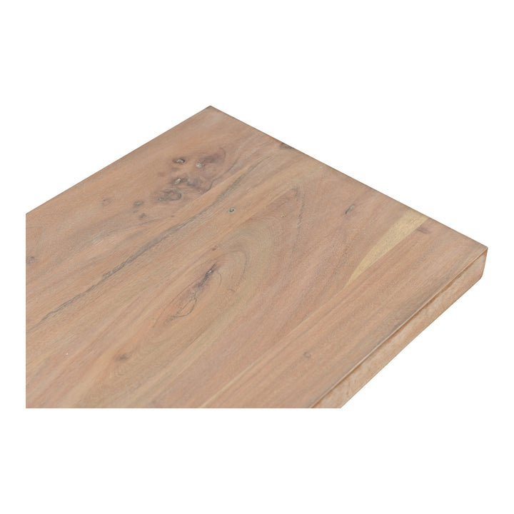 Scandinavian-Inspired Expansive Kitchen Island