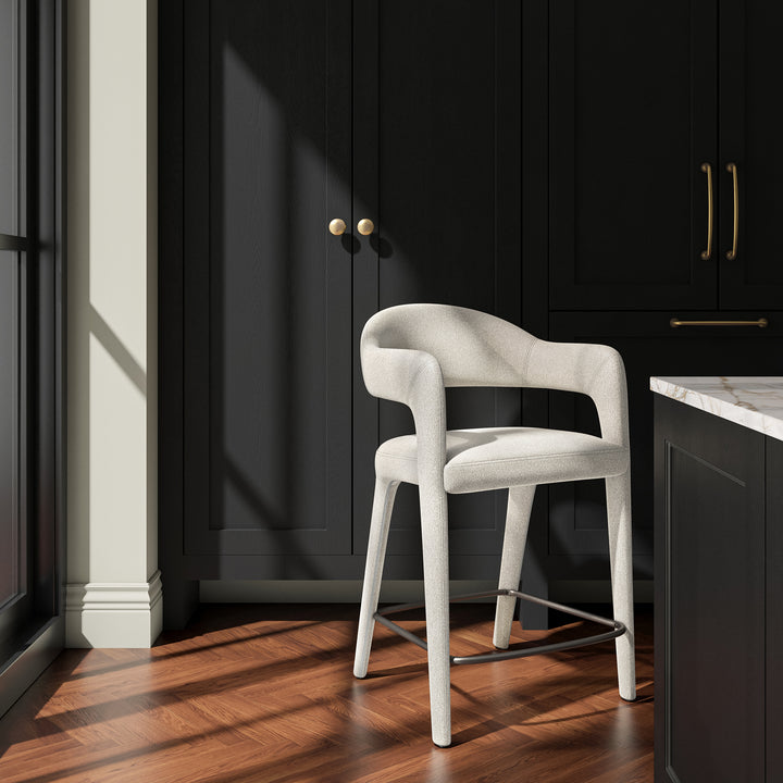 Elevated Barrel Stool with Comfortable Seat and Sleek Design