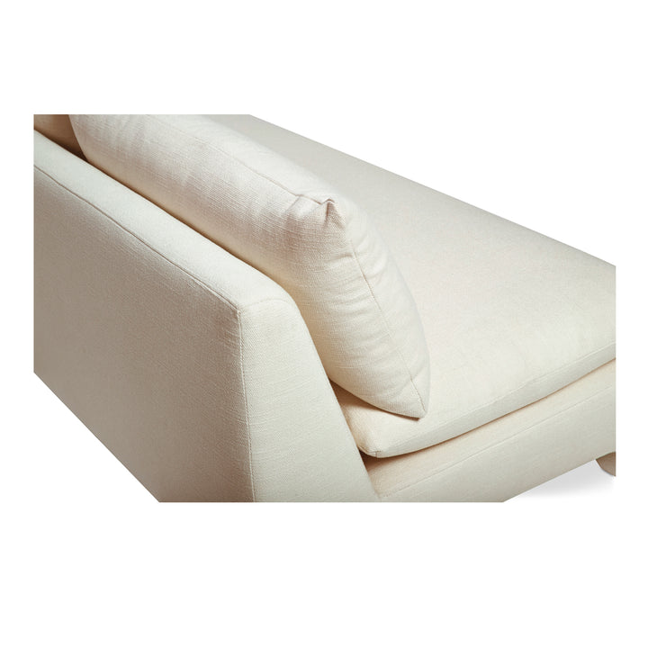 Retro-Chic Lounger with Padded Legs