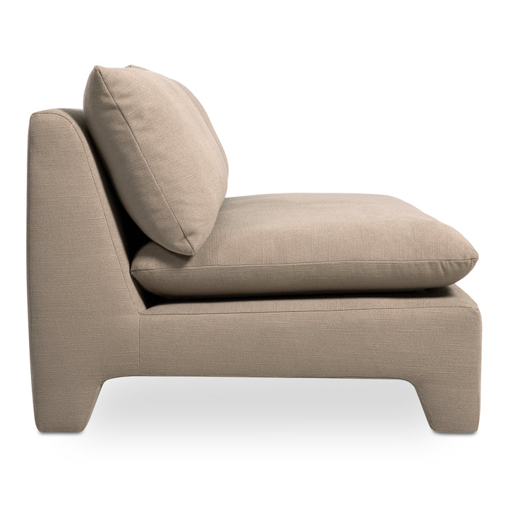 Retro-Chic Lounger with Padded Legs