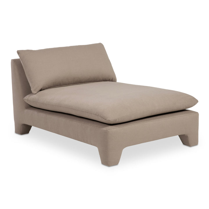 Retro-Chic Lounger with Padded Legs