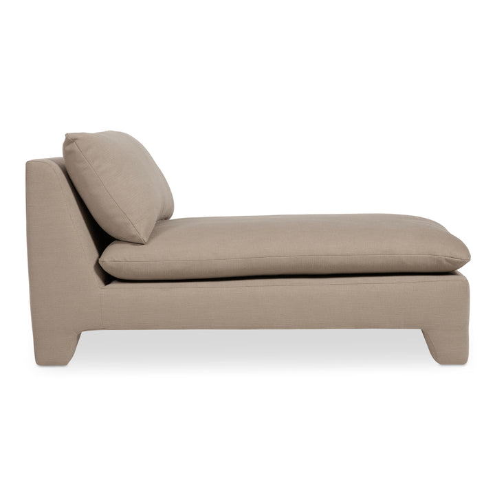 Retro-Chic Lounger with Padded Legs