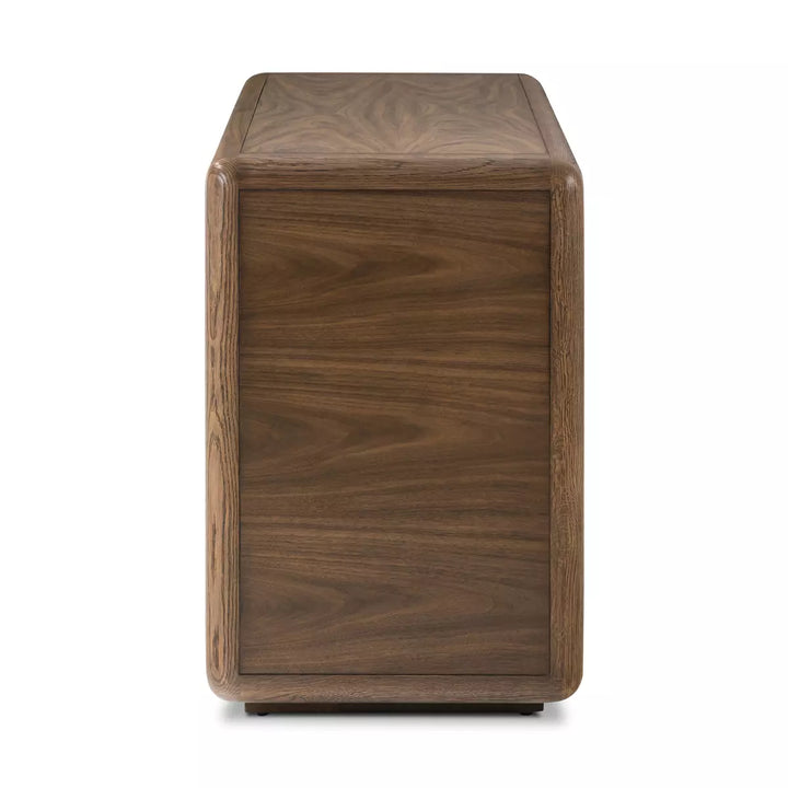Brady Dresser