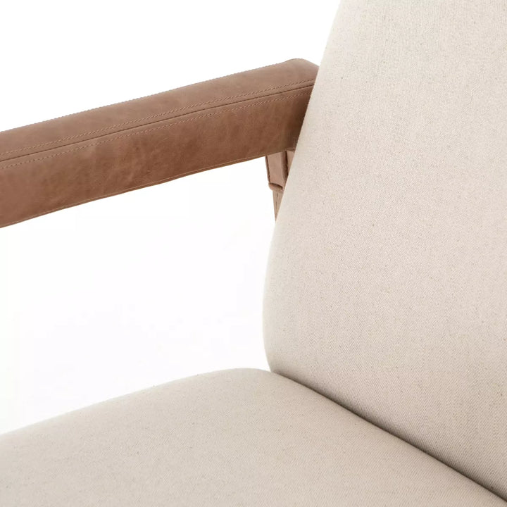 Hilcia Chair