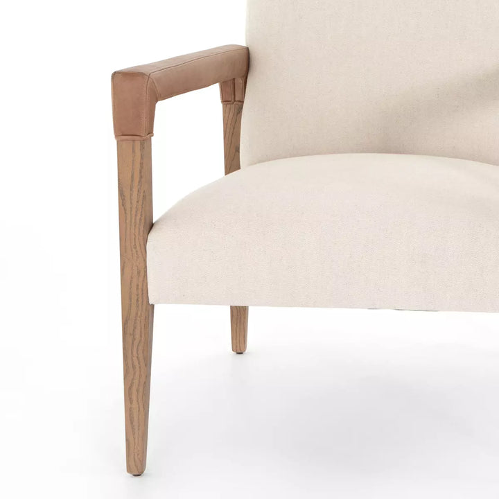 Hilcia Chair