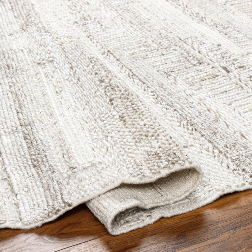 Floria Finesse Luxurious Handcrafted Rug