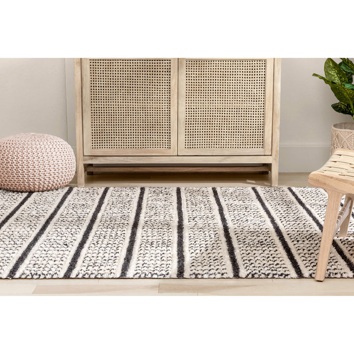 Marzana Animal Print Ivory Area Rug Union Rustic Rug Size: Rectangle 3'11" x 5'3"