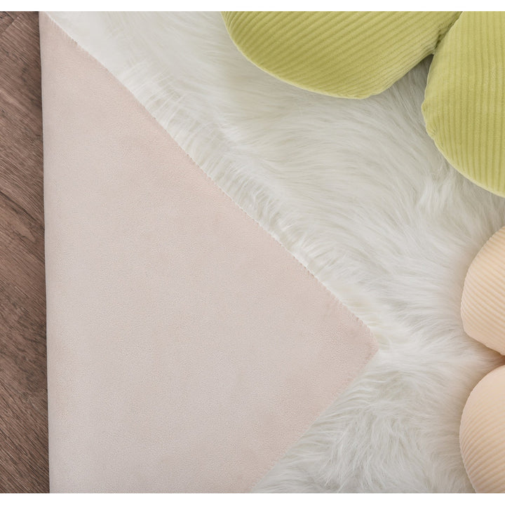 Mamduh Handmade Shag Faux Sheepskin White Rug Everly Quinn Rug Size: Rectangle 6' x 8'