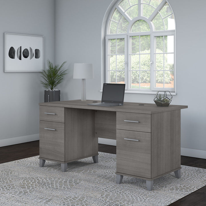 Magomed Executive Desk Gracie Oaks Color: Platinum Gray