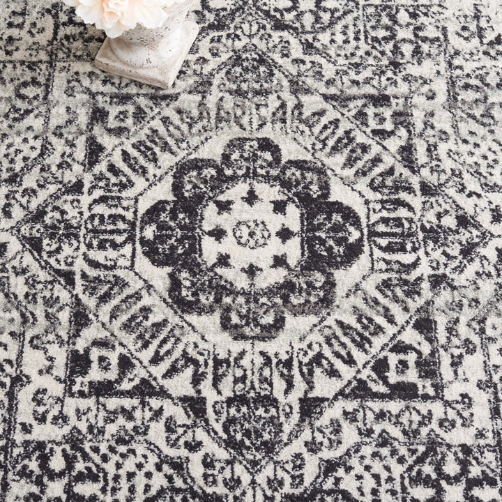Highworth Oriental Ivory/Black Area Rug Trent Austin Design® Rug Size: Rectangle 3' x 5'