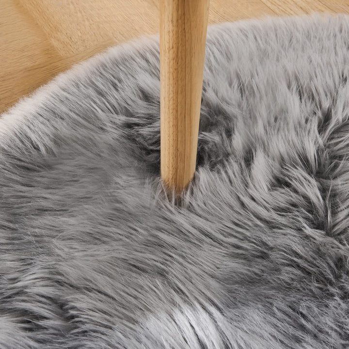 Haja Handmade Shag Faux Sheepskin Gray Area Rug Everly Quinn Rug Size: Round 7'11"