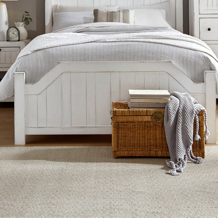 Errol Solid Wood Low Profile Standard Bed Beachcrest Home™ Size: King