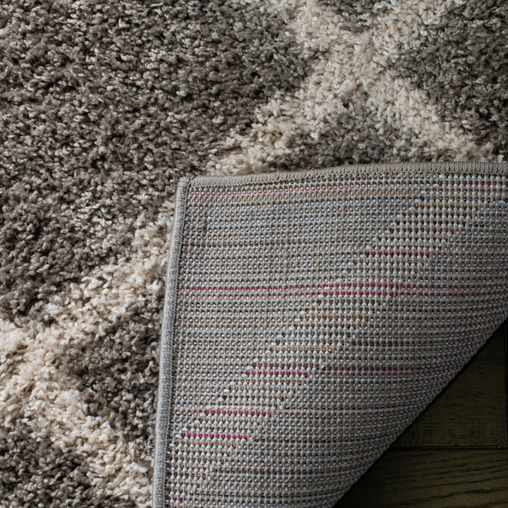 Darrol Performance Geometric Rug House of Hampton® Rug Size: Round 5'3" Pile Height: Ultra Plush 2"