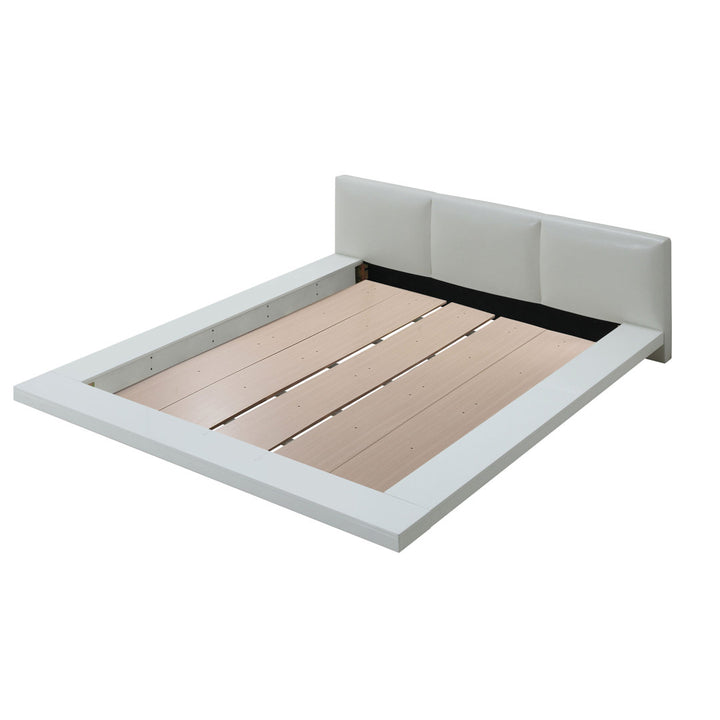 Solid Wood Tufted Upholstered Platform Bed Latitude Run® Size: Queen