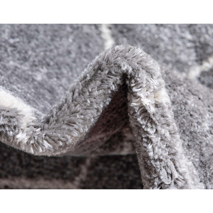 Debrodie Geometric Light Gray Area Rug George Oliver Rug Size: Rectangle 3'1" x 5'