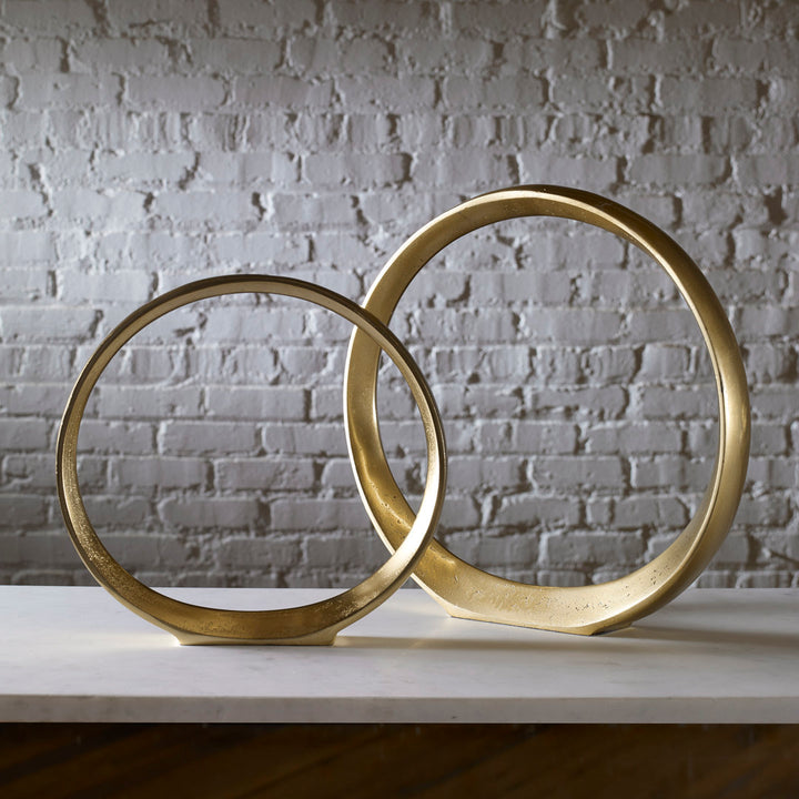 2 Piece Esteves Ring Sculpture Set Wade Logan® Finish: Gold