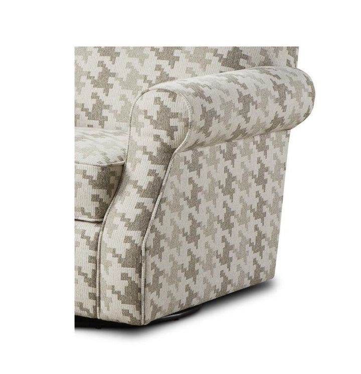 Silverlock Polyester Swivel Armchair Lark Manor™ Body Fabric: Blass Berber Polyester Blend