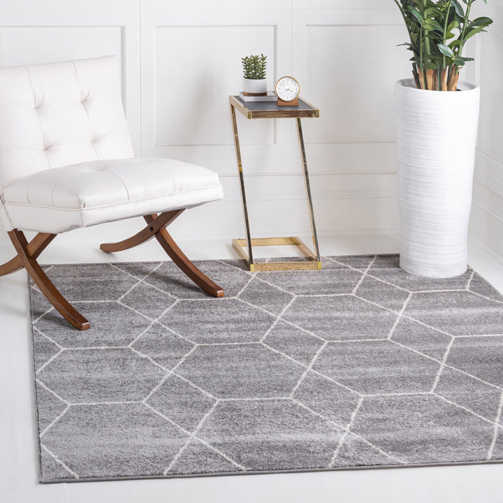 Debrodie Geometric Light Gray Area Rug George Oliver Rug Size: Square 3'