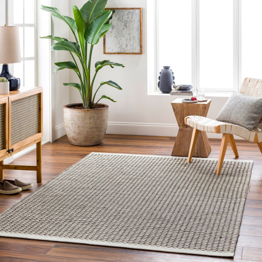 Lumi Lustrous Handcrafted Rug