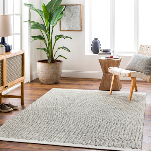 Lumi Lustrous Handcrafted Rug