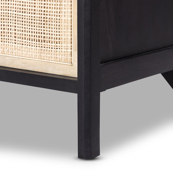 Raya dresser
