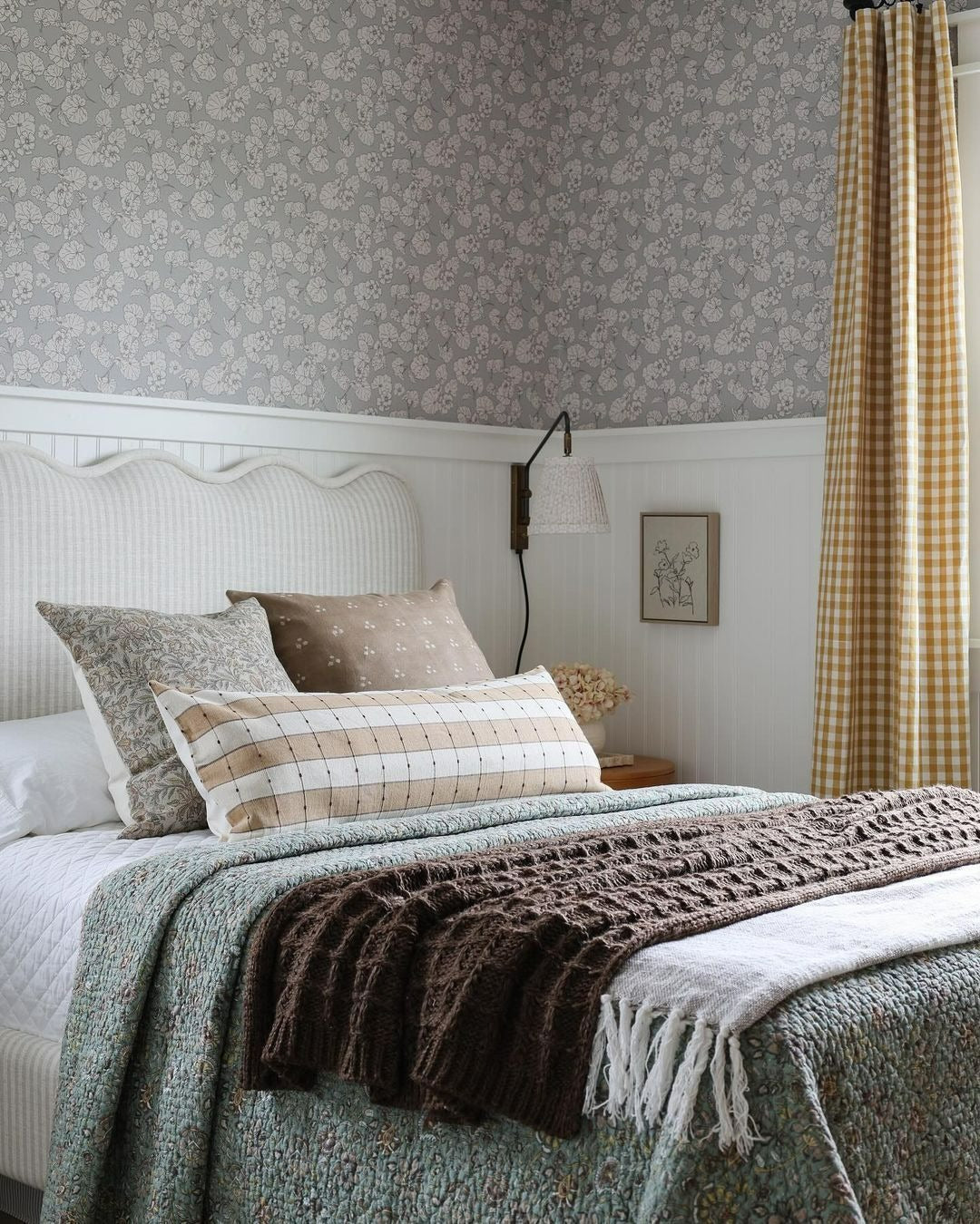 Waveland Ivory and Natural Stripe Upholstered Kids Full Bed