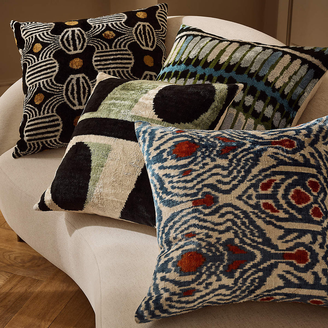 Telo Black and White Turkish Silk Throw Pillow