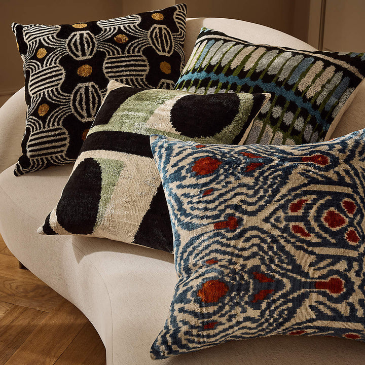 Telo Black and White Turkish Silk Throw Pillow