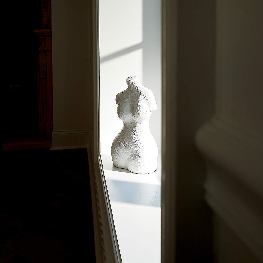 Eva Bust
