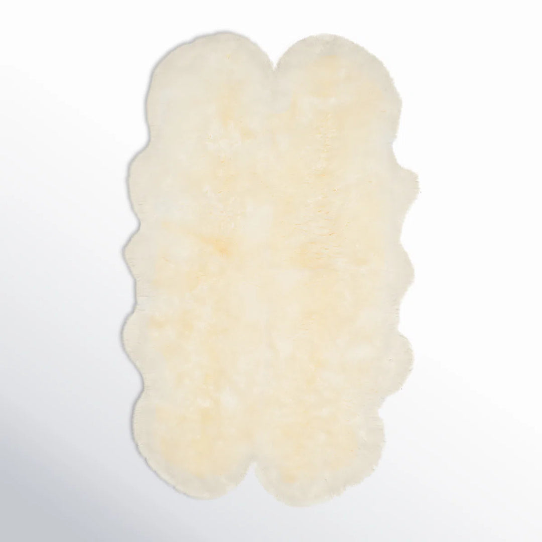 Mera Handmade Sheepskin White Area Rug-3'7"x6'