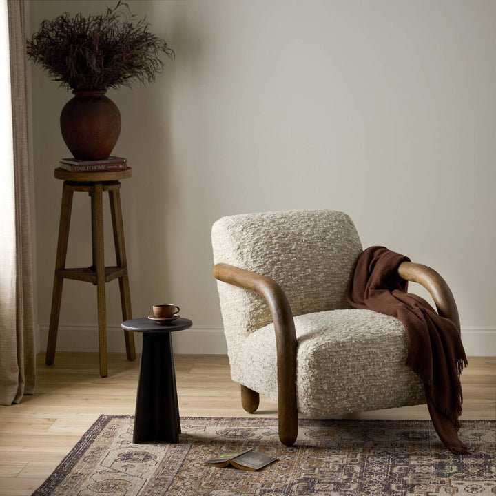 Taye Chair