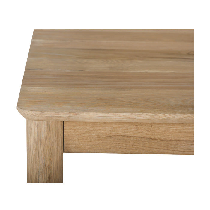 Modern Chic Oak Dining Table - Sustainable Style