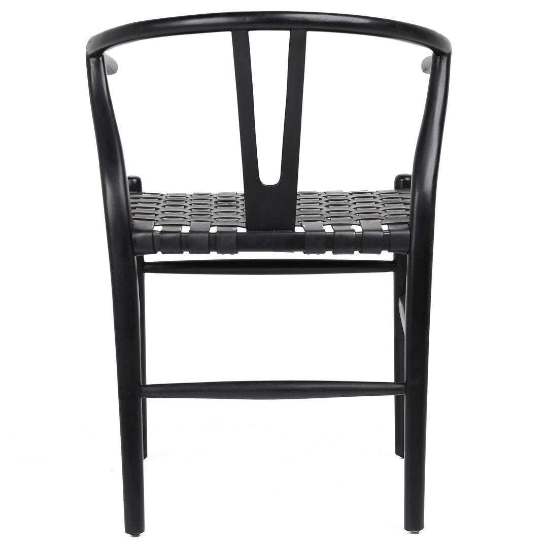 Elegant Sable Gathering Seat in Matte Black