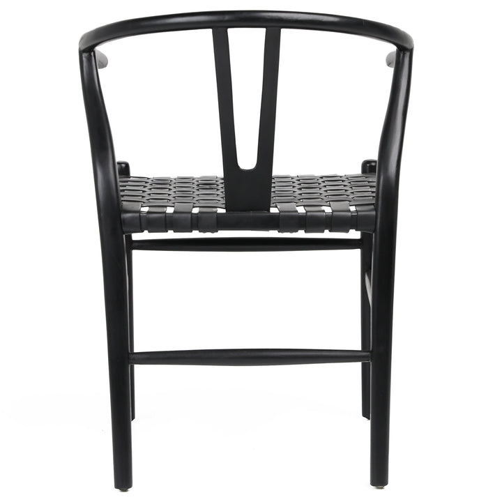 Elegant Sable Gathering Seat in Matte Black