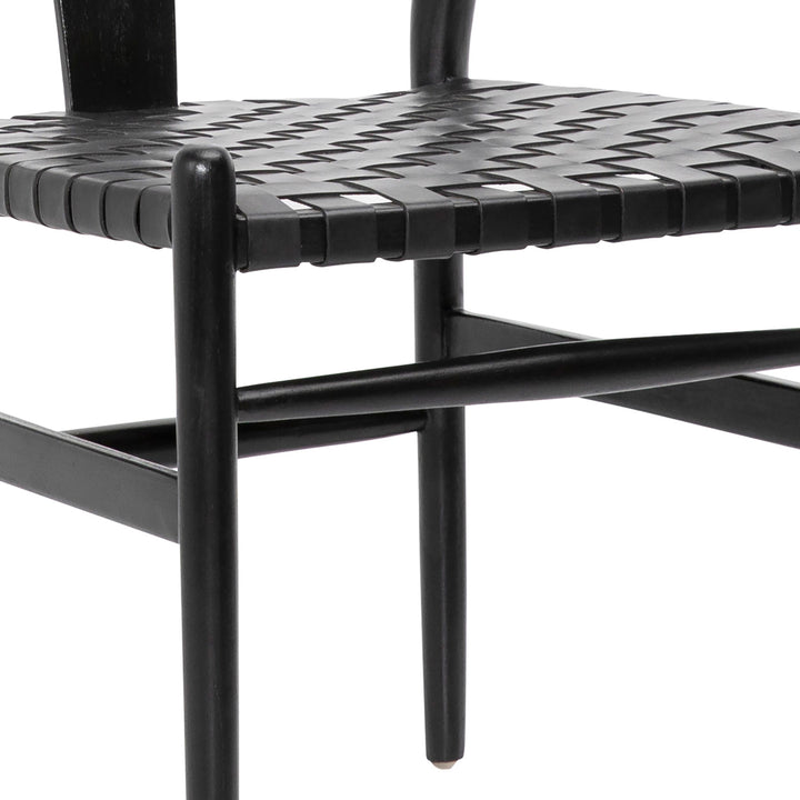 Elegant Sable Gathering Seat in Matte Black
