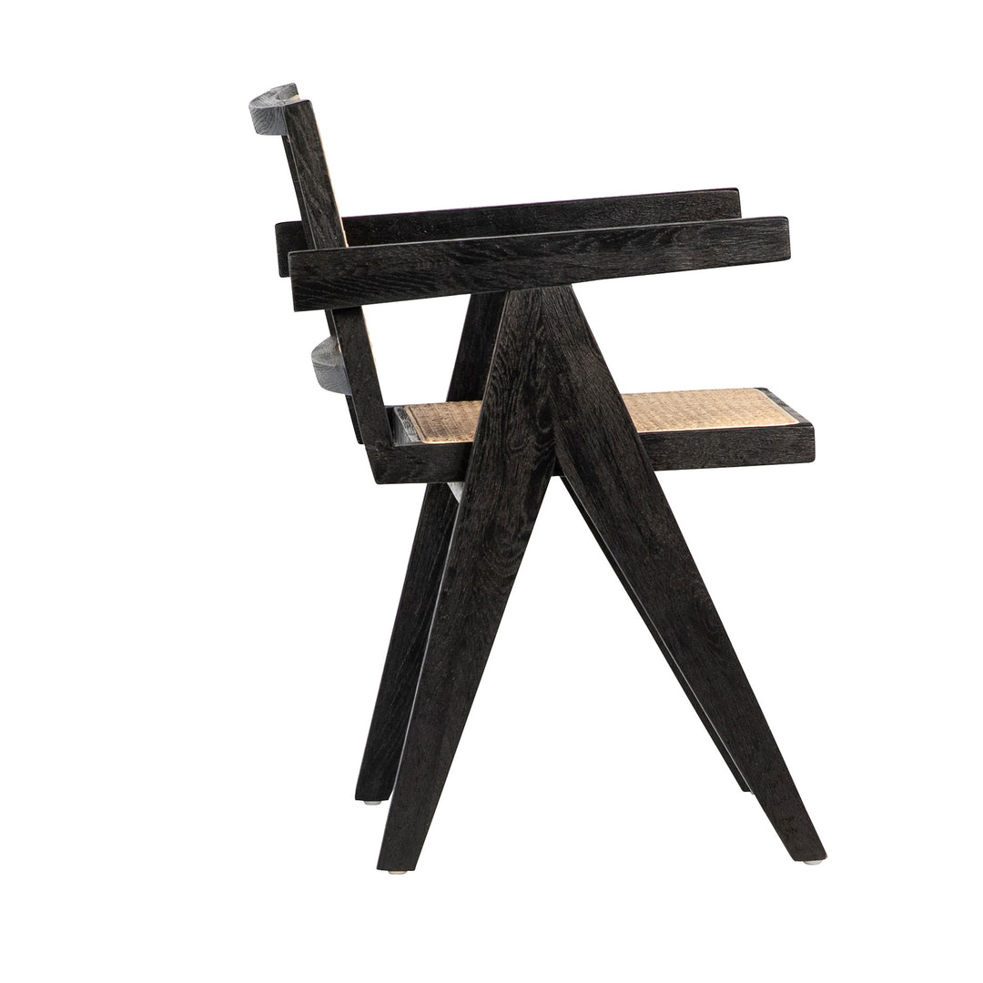 Artisanal Bistro Seater: Elevate Your Dining Experience