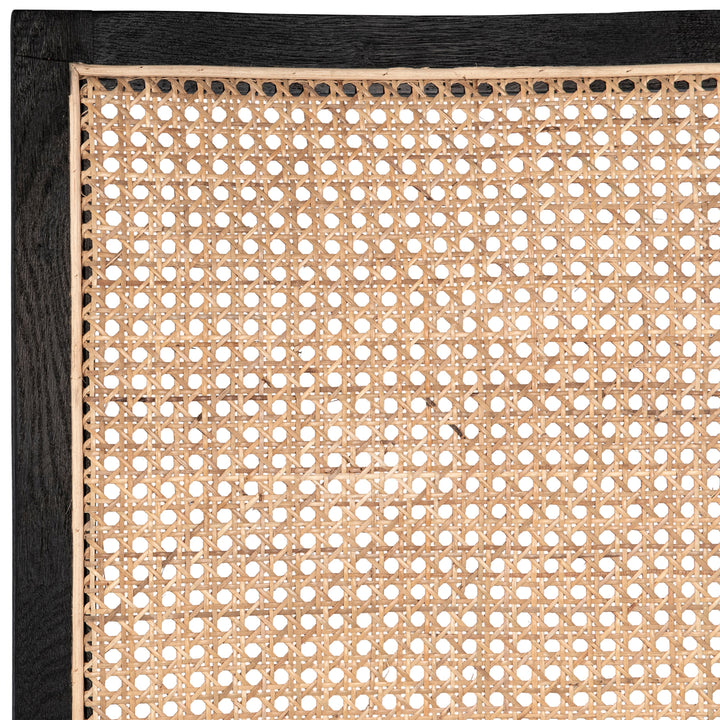 Elegant Duo of Midnight Diners' Thrones